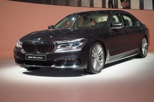 BMW unveiled a reworked version of its flagship 7 Series in Frankfurt. BMW significantly reworked the cabin space, ensuring that everything is covered by wood, leather, or aluminum.