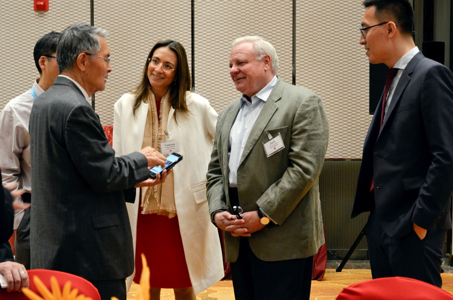 Vanessa Moriel, LIASE Group Managing Director Asia (middle left); Jack Perkowski, Managing Partner, JFP Holdings (middle right); Dr. Wang (right) and Lei Xing, Editor-in-Chief, CBU (left) at the CBU/CAR 2016 Conference.
